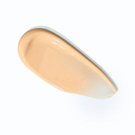 acne-safe tinted mineral sunscreen SPF 40 smear showing a lightly tinted shade